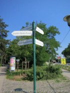 グドゥルー宮殿案内板